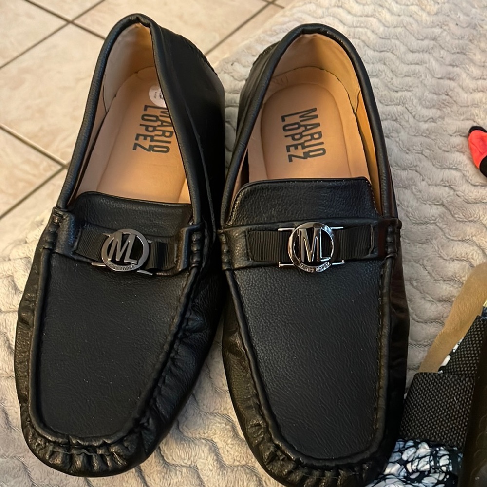 Mario Lopez driving shoes